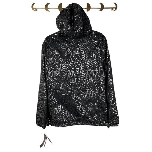 NEW New Balance Black Silver Foil Monogram Windbreaker Jacket S Reflective - Picture 7 of 7